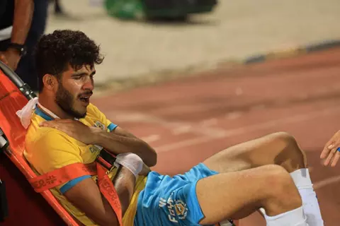 "يغيب 3 أسابيع".. الإسماعيلي يعلن تفاصيل إصابة محمد نصر